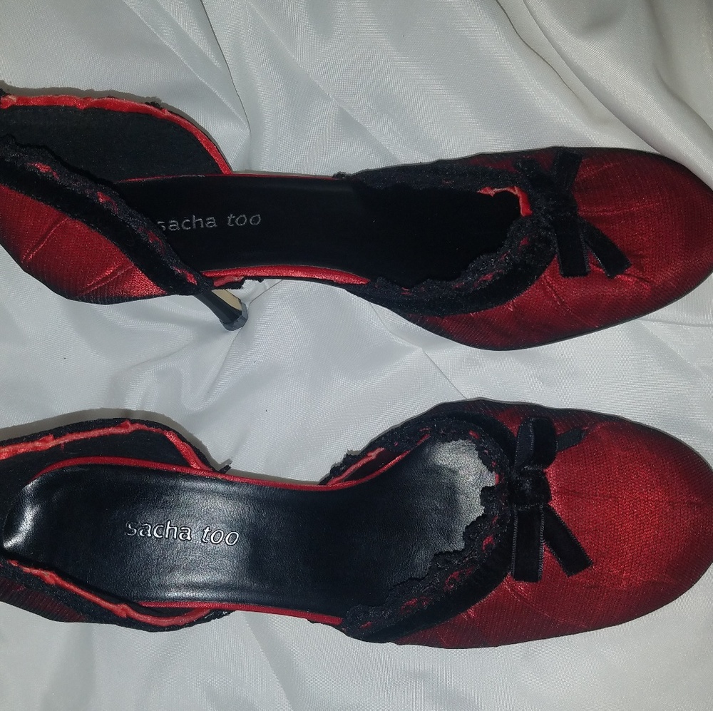 π€π€ π Shoesπ - Picture 2 of 4